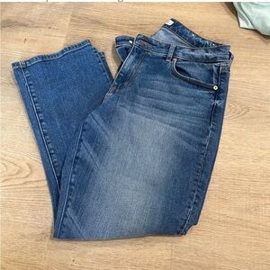 Loft Curvy Kick Crop Denim
